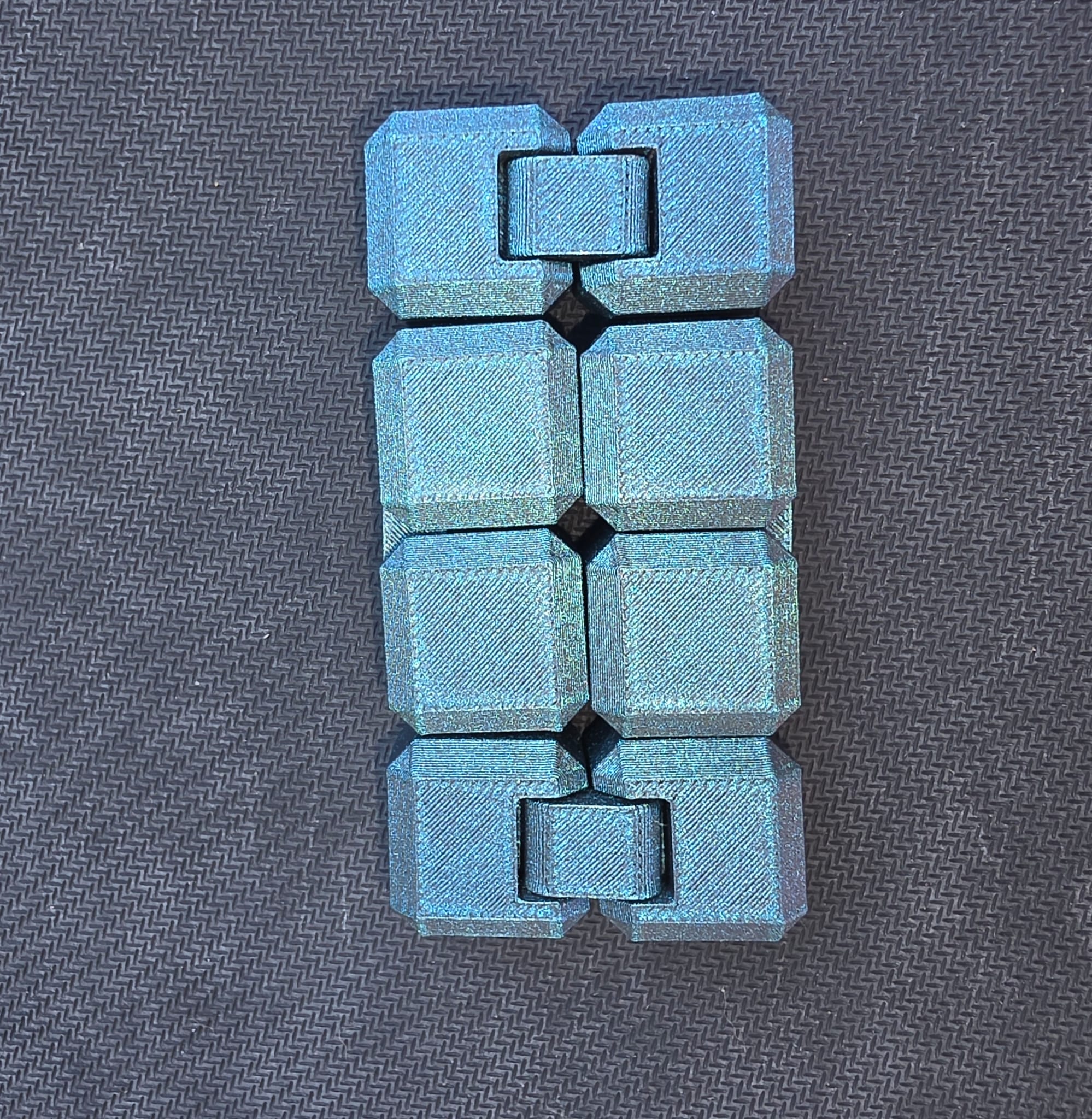 Cube Articul&eacute; - fidget imprim&eacute; en 3D