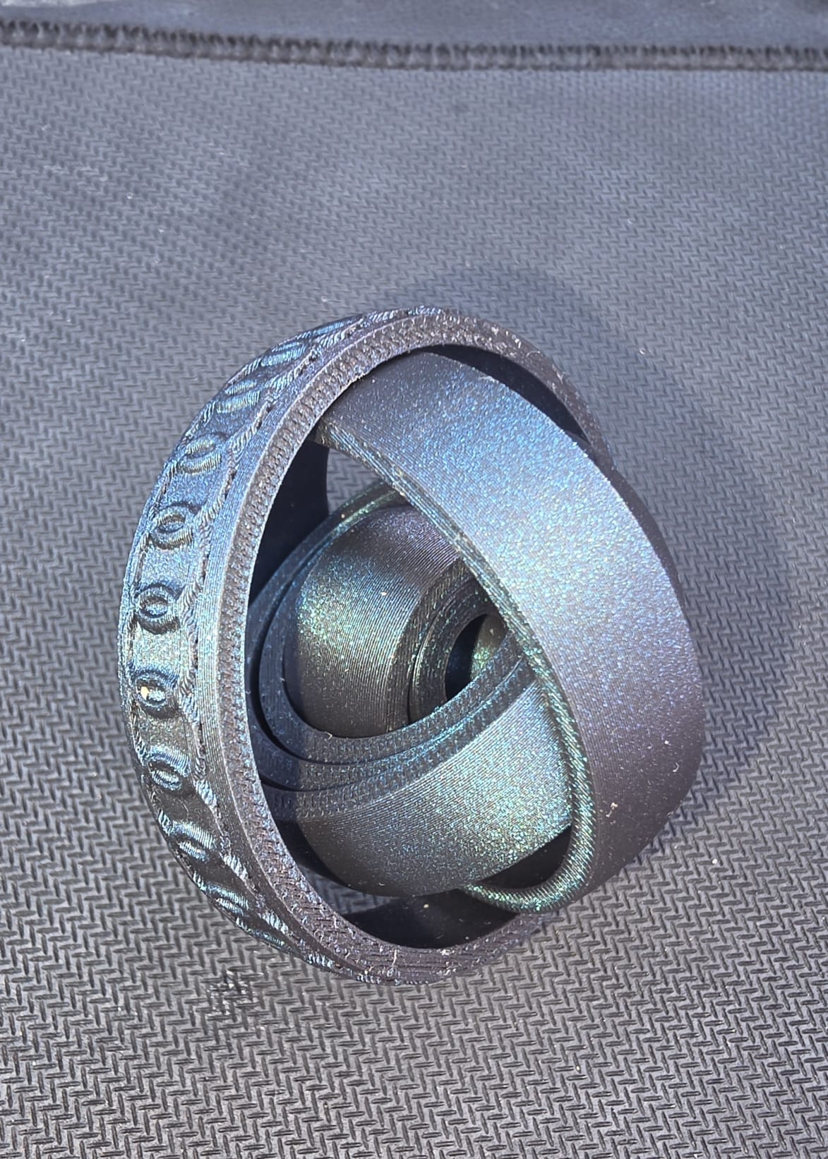 Gyroscope Orbital - fidget imprim&eacute; en 3D